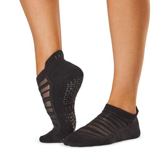 Tavi Noir - Savvy Breeze Grip Socks - Merchandise - S - The Cave Gym